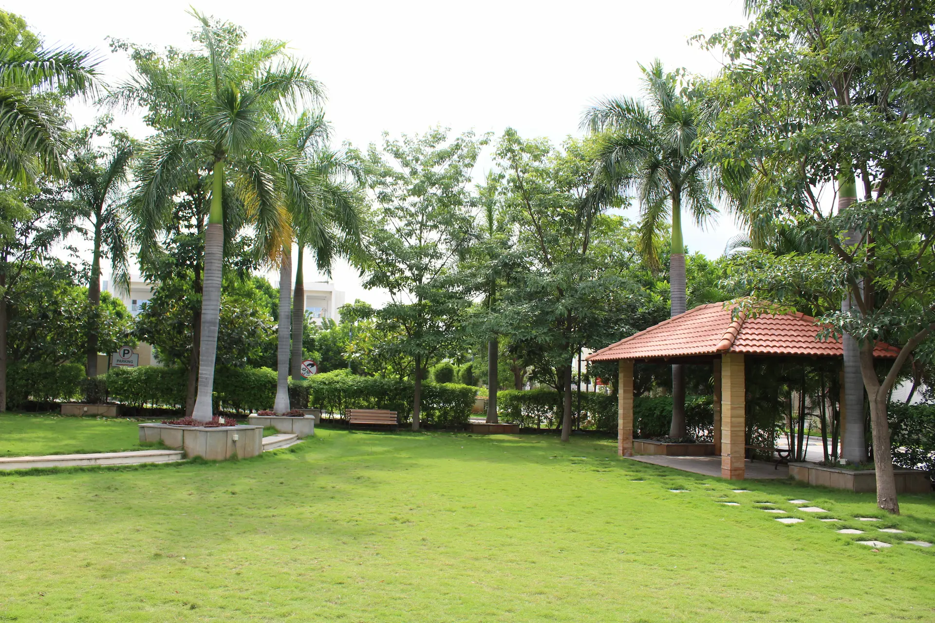 The gazebos of Muppa’s Indraprastha